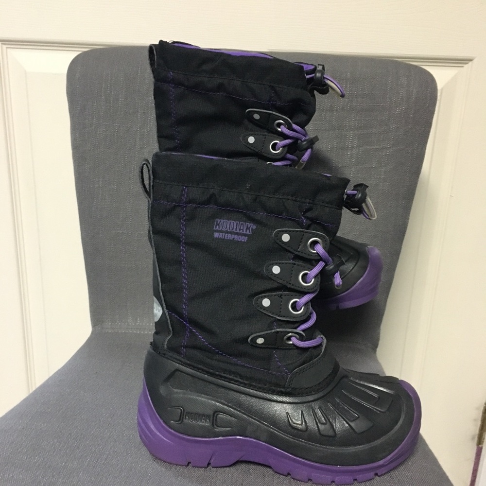 - Girl’s Kodiak Glo Waterproof Kid’s Winter …